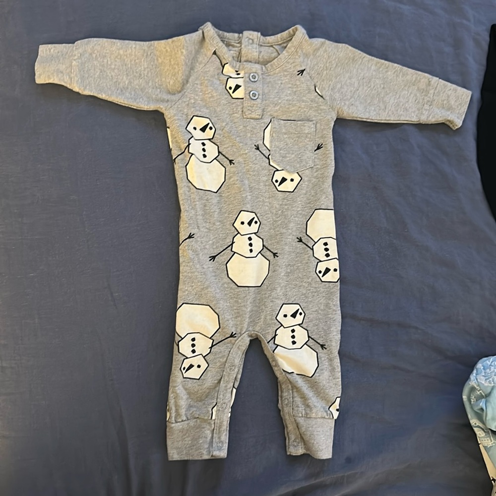 Like New 3-6month Monica & Andy Snowman print Long Sleeve Pant Romper